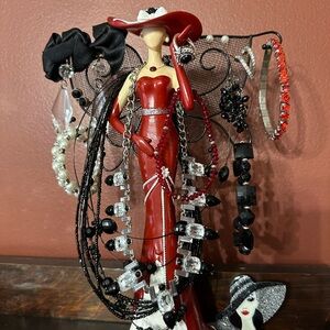 ✨Vintage Lady Jewelry Holder + Mystery Jewelry Included ✨